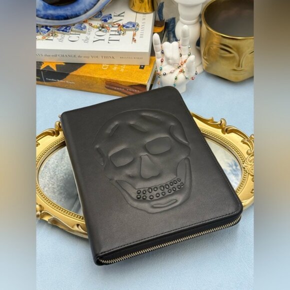 🆕 ALEXANDER MCQUEEN 🧿 NWOT Skull Embossed Leather Zip Portfolio / Agenda, Gold - Picture 1 of 14